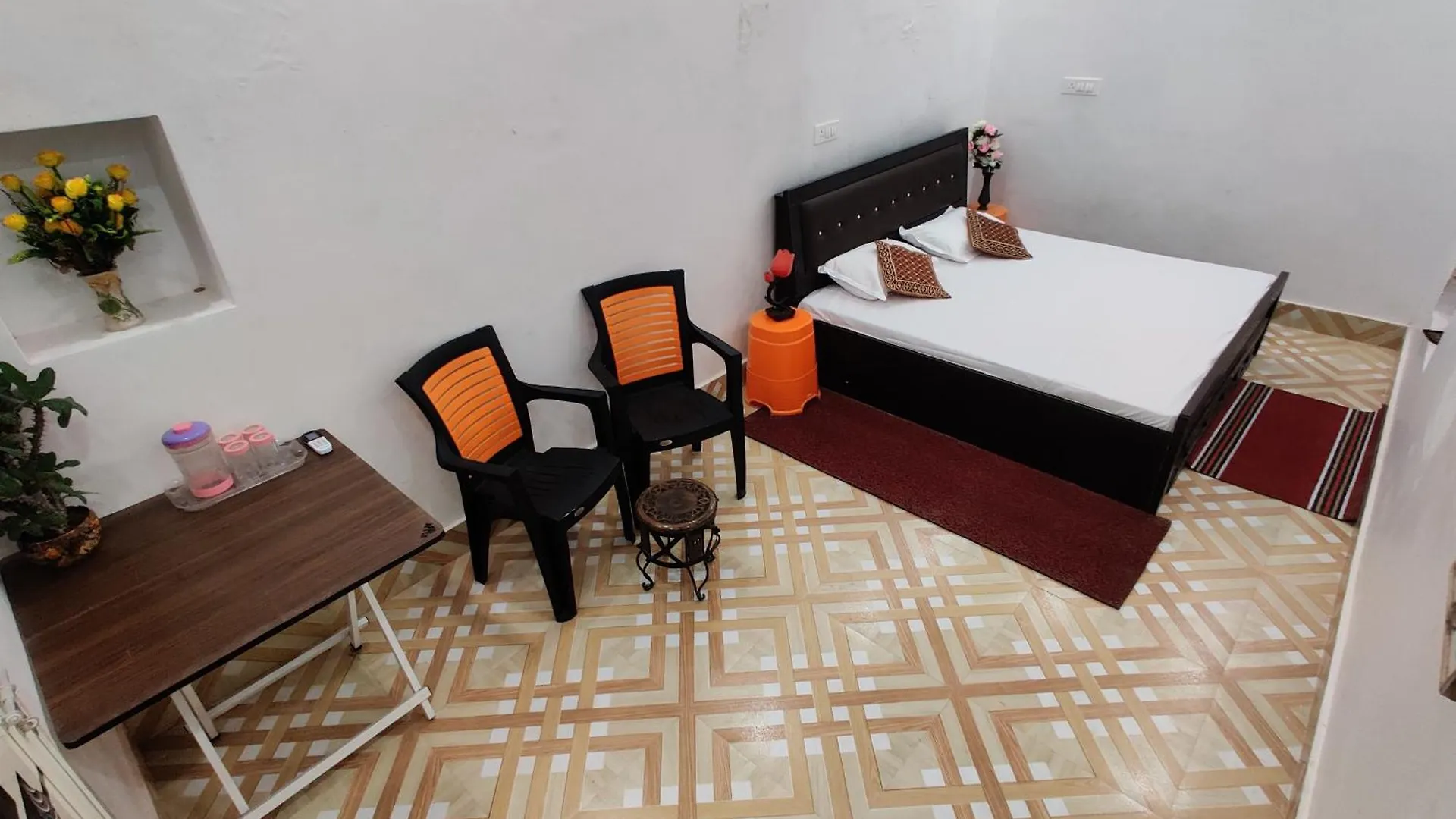 A Shivangan Heritage Home Stay Near Ghat Varanasi India
